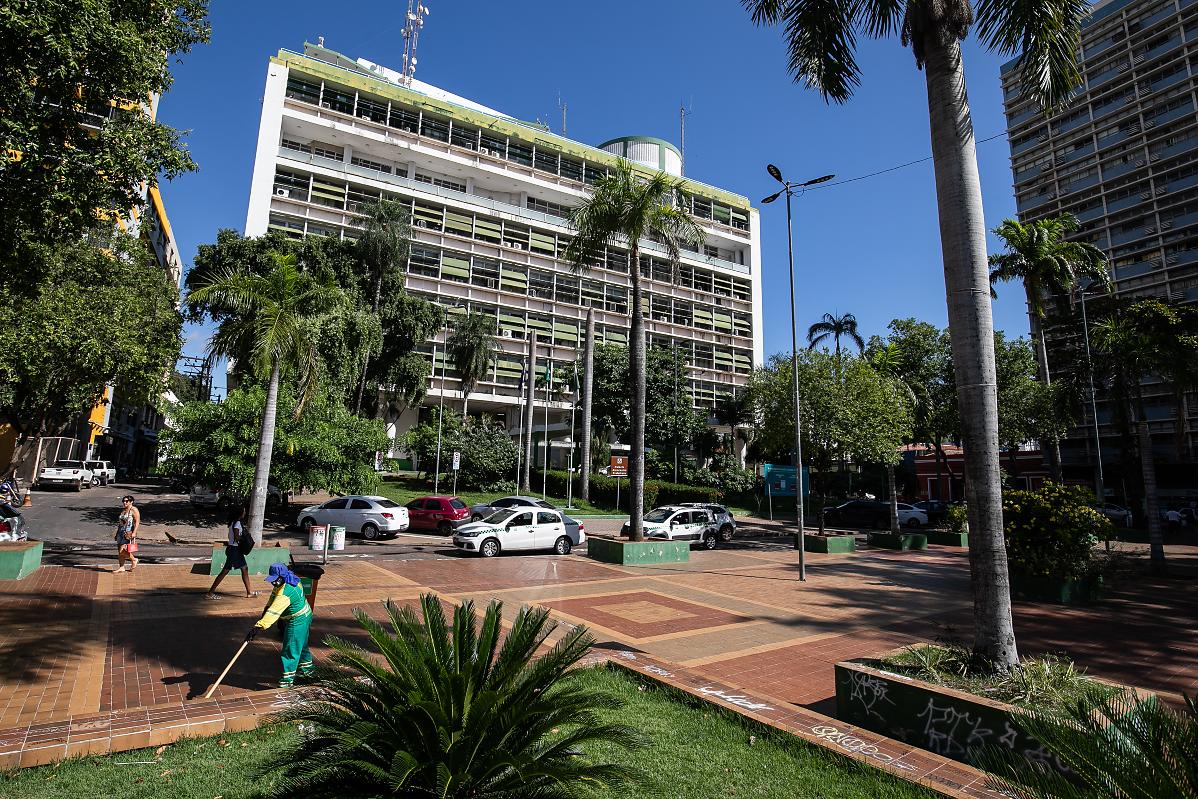 Vereador cobra destino de R$ 111 milhões para asfalto em Cuiabá