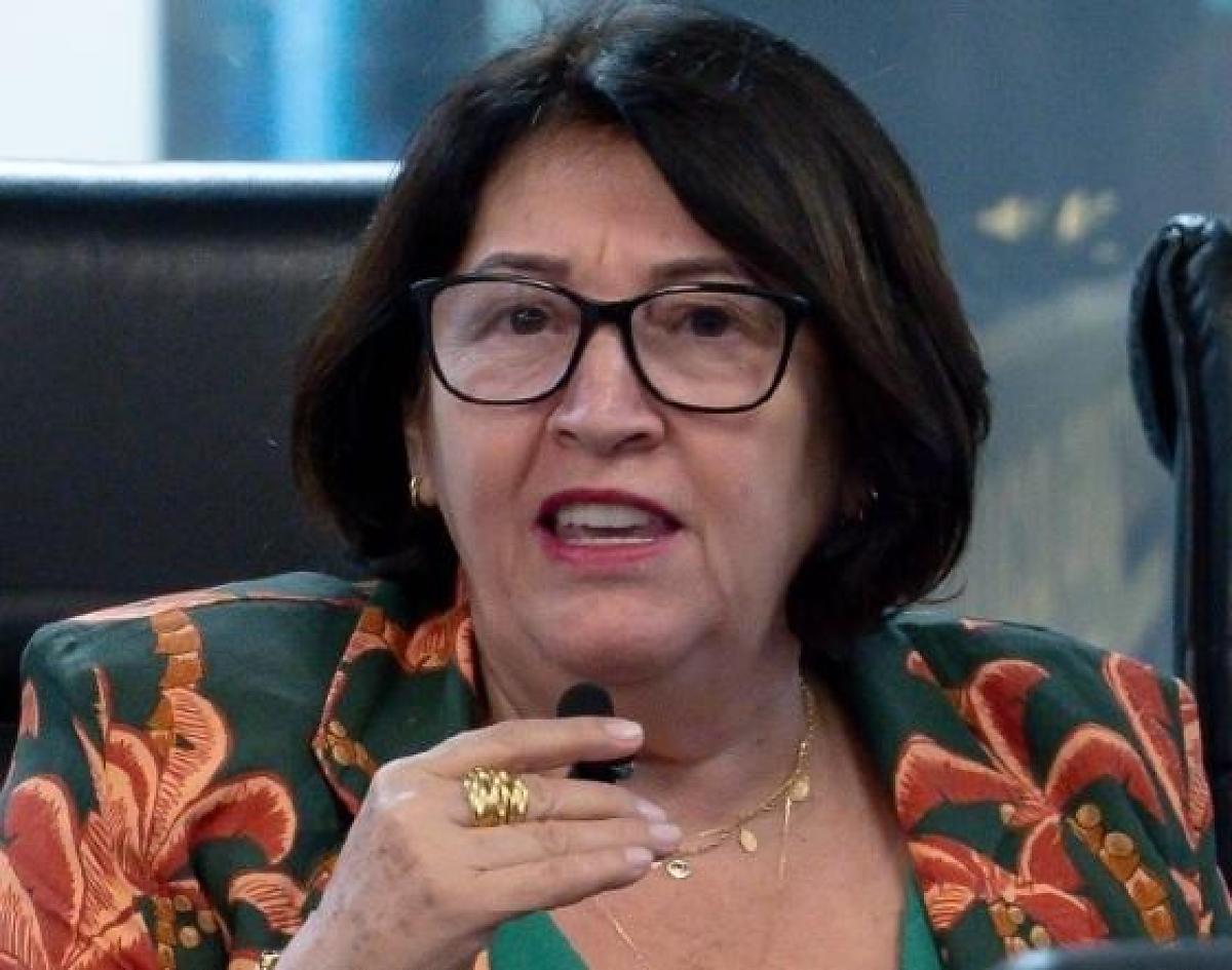 Uso de materiais públicos em campanhas eleitorais gera debate em Cuiabá, MT