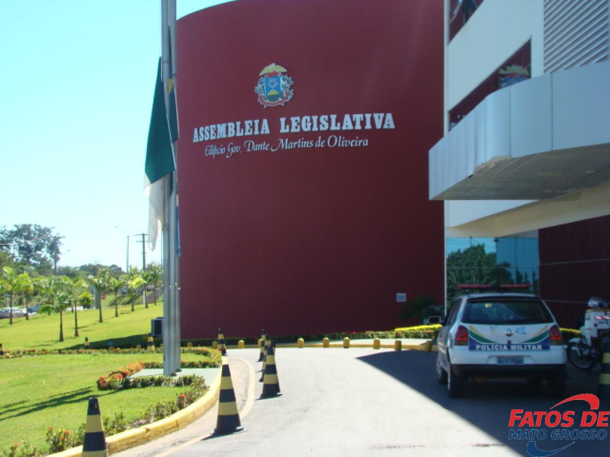 Justiça exige prova de desligamento de servidor em Cuiabá, MT