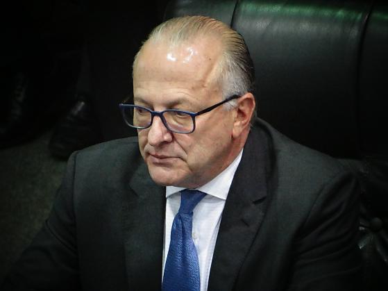 Prefeito afirma que não fará campanha contra o PL nem contra Pivetta