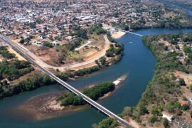 Escassez de combustível faz Prefeitura parar frota em MT