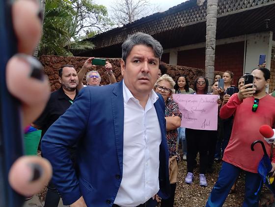 Secretaria de Educação de VG aprova dispensa para transporte escolar com ônibus e motorista