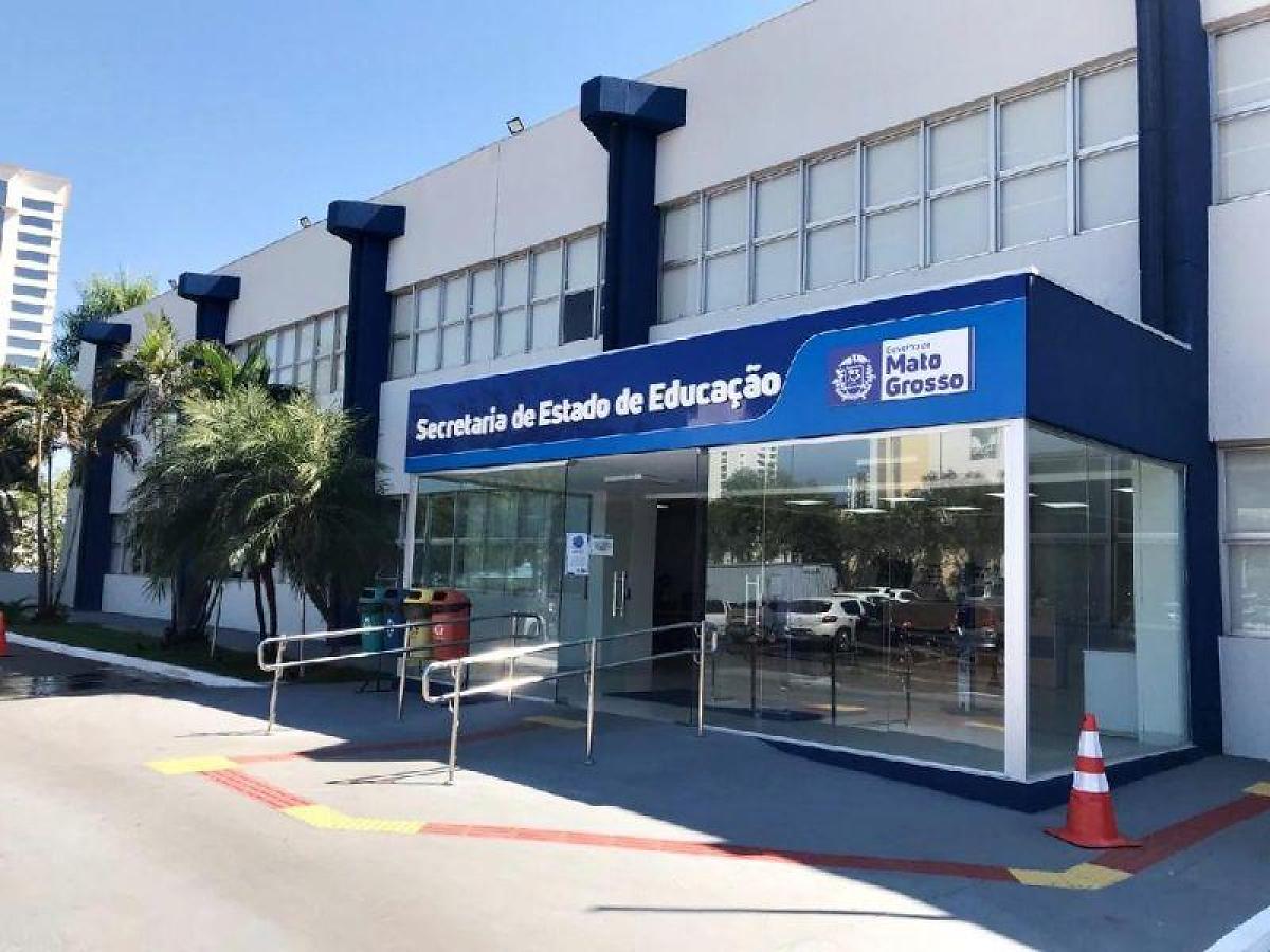 Governador Pivetta altera cargos da Seduc em Cuiabá, MT