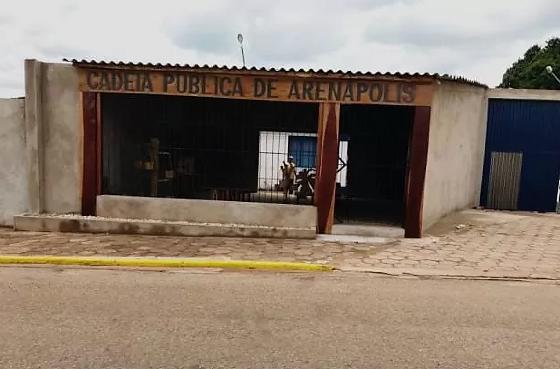 MP manda barrar novas presas e exige retirada imediata de detentas da cadeia feminina de Arenápolis
