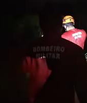 Homem é resgatado após carro ser arrastado por enxurrada em Cuiabá