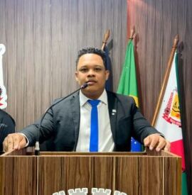 Caio Cordeiro é condenado a pagar R$ 5 mil por posts com “memes”