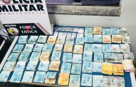 Casal suspeito de integrar facção é preso com R$ 64 mil do tráfico