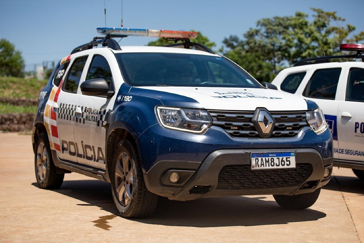 Homem é preso com arma artesanal e drogas em Cáceres, MT