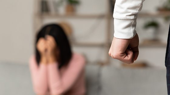 Idosa é socorrida após ser ferida dentro de casa pelo marido