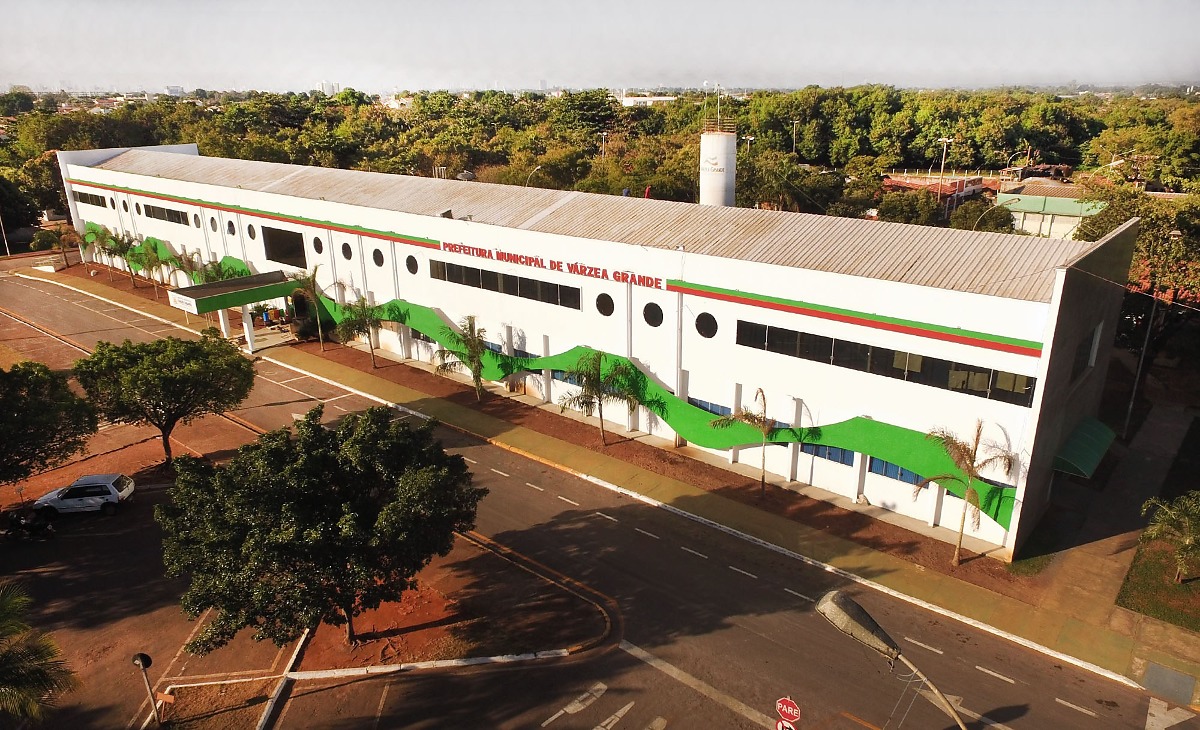 TCE suspende análise de benefícios de servidores em Várzea Grande