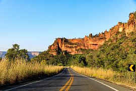Governo de MT define empresa para asfaltar 23 km em Chapada por R$ 31 milhões