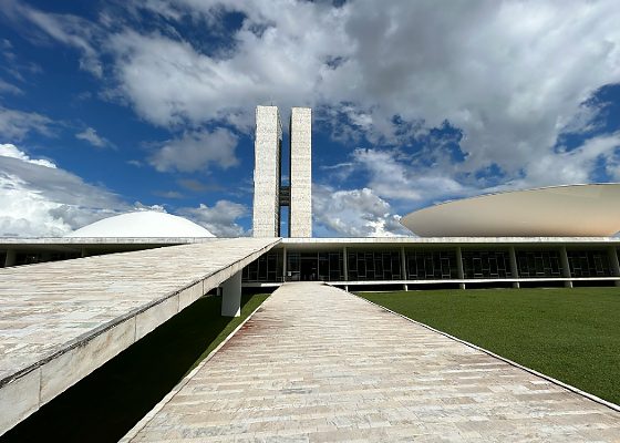 Câmara dos Deputados abre concurso com salário de R$ 32 mil e prova em Cuiabá