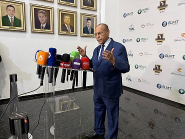 OS recebe R$ 40 milhões por mês e não paga médicos em Cáceres, diz Júlio Campos