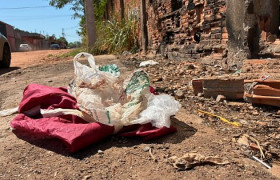 Recém-nascida é encontrada morta em terreno baldio de Cuiabá