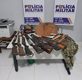 Suspeito de ameaçar parentes tinha seis armas e material para fazer munição