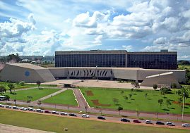Falência não devolve bem vendido em fraude à execução, decide STJ