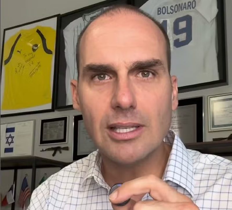 Moraes manda prender Eduardo Bolsonaro e cancela todos os seus passaportes