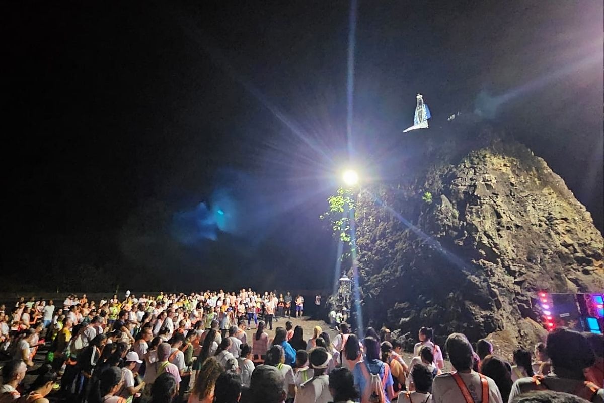 Caminhada para Nossa Senhora Aparecida reúne 3 mil fiéis em Tangará da Serra, MT