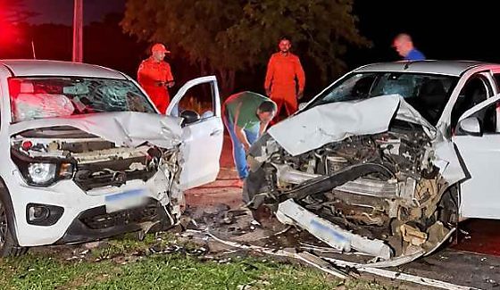 Colisão frontal na Rodovia do Peixe deixa motorista morto e três feridos