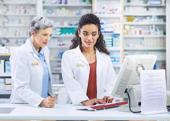 Farmacêutico só poderá se apresentar como especialista com registro nacional ativo
