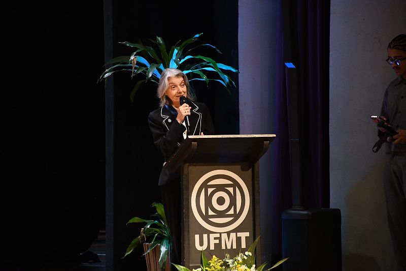 “Desinformação também é poder”, diz Cármen Lúcia na UFMT