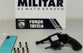 Três jovens são presos com revólver após denúncia de ataques entre facções em MT