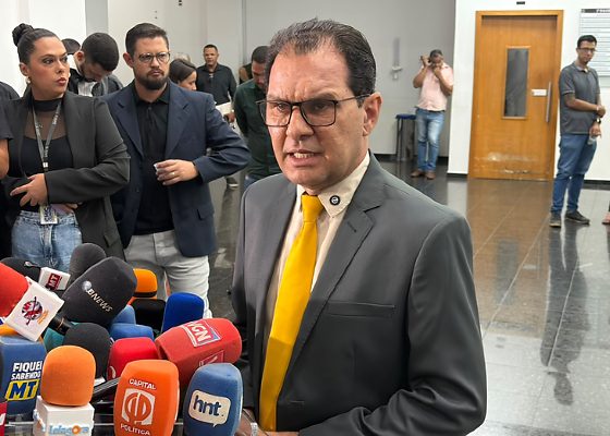 Chico Guarnieri aciona Justiça contra atos de Sérgio Ricardo no TCE
