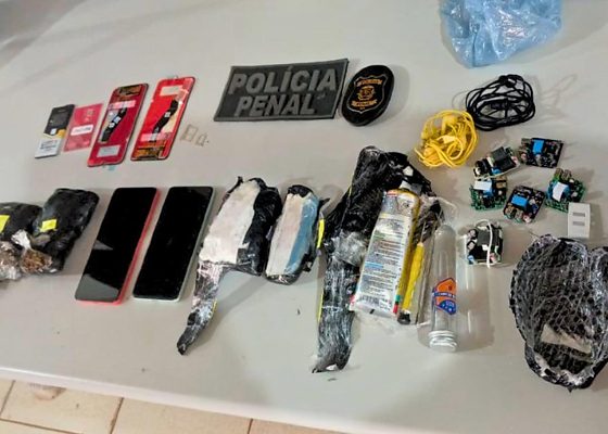 Detento e policial penal são presos após suspeita de entrada de drogas e celulares no CDP