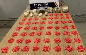 PM apreende mais de 600 porções de drogas e dois adolescentes em MT